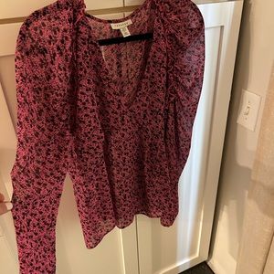 Top shop slight puff shoulder. Super cute fit. Size 8 US. Worn 2x